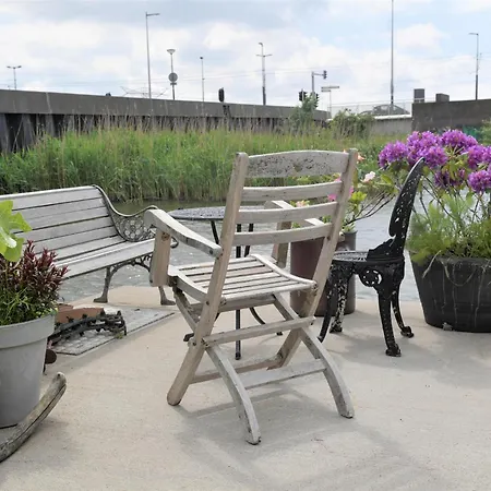 Euphrate Houseboat *