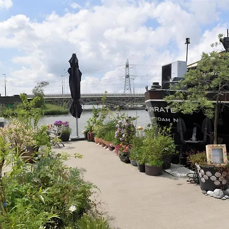 Euphrate Houseboat *