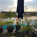 Πλωτό κατάλυμα Euphrate Houseboat *