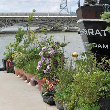 Ботель Euphrate Houseboat *