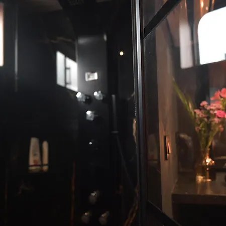 Hotel na wodzie Euphrate Houseboat Amsterdam