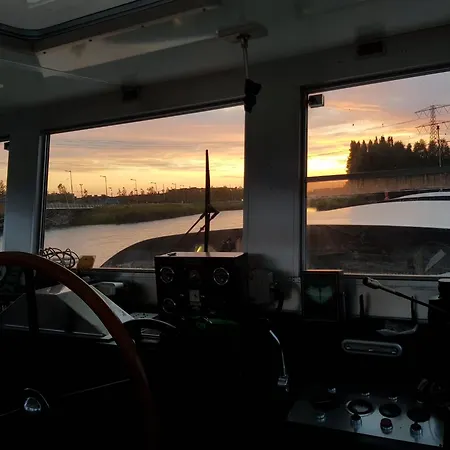 Euphrate Houseboat Hotel na wodzie Amsterdam