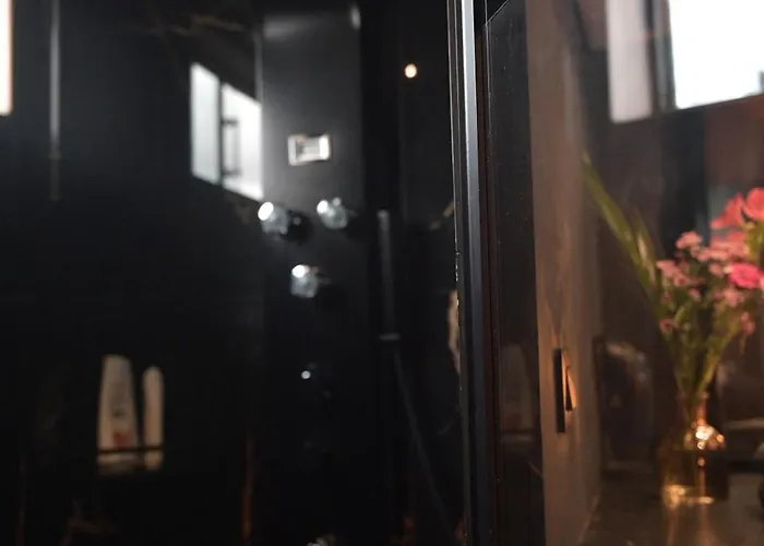 船上ホテル Euphrate Houseboat アムステルダム