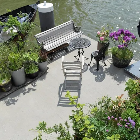 Euphrate Houseboat *